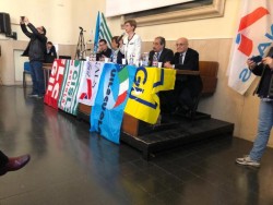 Regionalizzazione, attentato a scuola pubblica statale